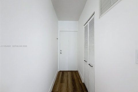 Condominio en venta en Fort Lauderdale, Florida, 2 dormitorios, 81.29 m2 № 2009939 - foto 3