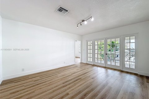 Condominio en venta en Fort Lauderdale, Florida, 2 dormitorios, 81.29 m2 № 2009939 - foto 16