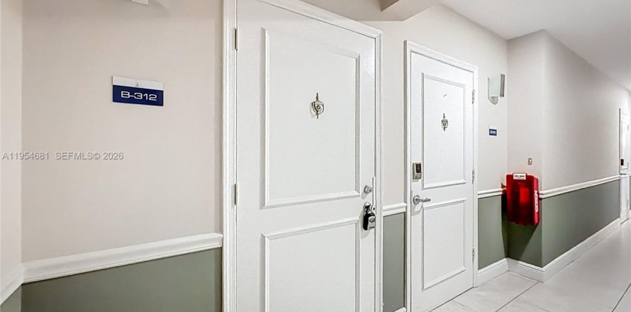 Condominio en Fort Lauderdale, Florida, 2 dormitorios  № 2009939