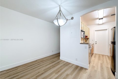 Condominio en venta en Fort Lauderdale, Florida, 2 dormitorios, 81.29 m2 № 2009939 - foto 15