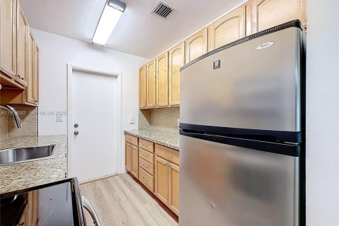 Condominio en venta en Fort Lauderdale, Florida, 2 dormitorios, 81.29 m2 № 2009939 - foto 7