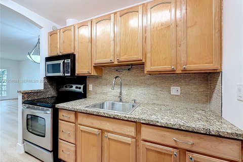Condominio en venta en Fort Lauderdale, Florida, 2 dormitorios, 81.29 m2 № 2009939 - foto 10