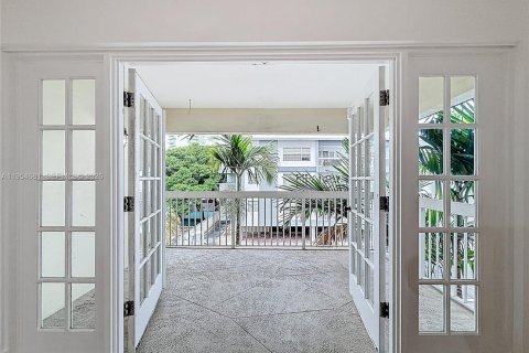 Condominio en venta en Fort Lauderdale, Florida, 2 dormitorios, 81.29 m2 № 2009939 - foto 29