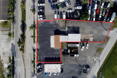 Immobilier commercial à vendre à Fort Myers, Floride № 1965783 - photo 2
