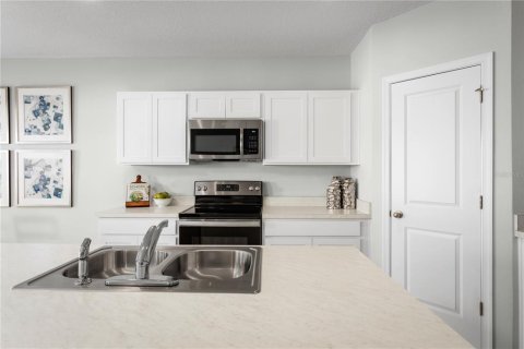 Villa ou maison à vendre à Lakeland, Floride: 3 chambres, 134.89 m2 № 2147858 - photo 6