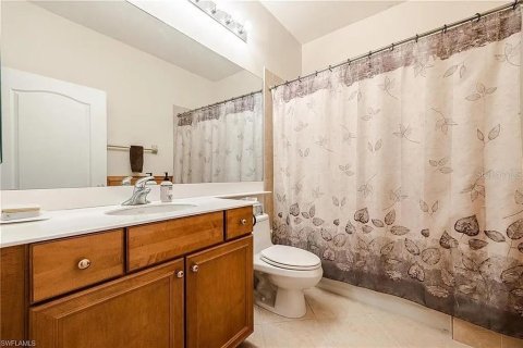 Townhouse in North Fort Myers, Florida 3 bedrooms, 199.09 sq.m. № 1757202 - photo 5