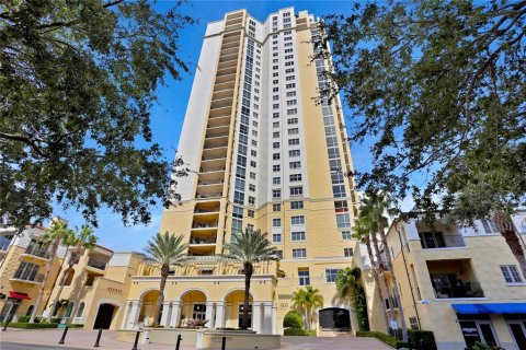 Condo in Saint Petersburg, Florida, 2 bedrooms № 2222444