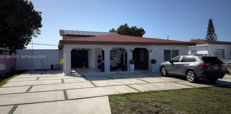 Villa ou maison à Hialeah, Floride 6 chambres, 314.29 m2 № 2008428