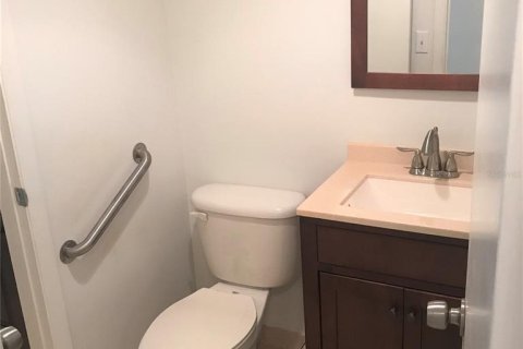 Condo in Orlando, Florida, 2 bedrooms  № 1562466 - photo 28