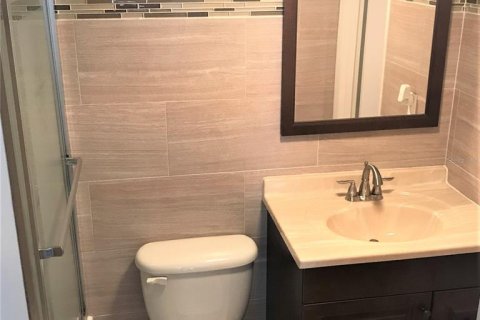 Condo in Orlando, Florida, 2 bedrooms  № 1562466 - photo 13