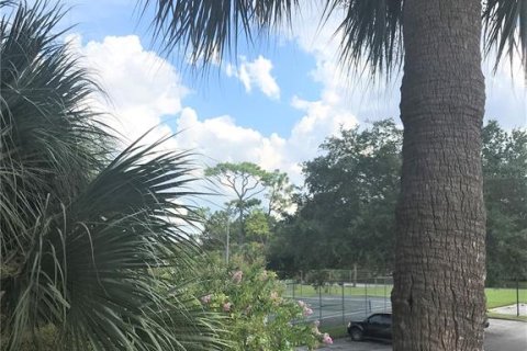 Condo in Orlando, Florida, 2 bedrooms  № 1562466 - photo 20
