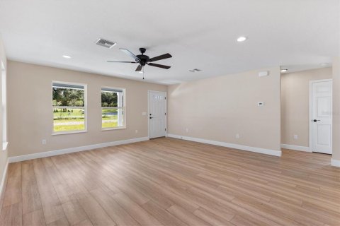 House in Bushnell, Florida 3 bedrooms, 134.8 sq.m. № 2236898 - photo 7