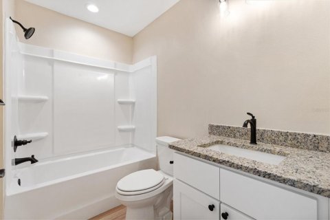 House in Bushnell, Florida 3 bedrooms, 134.8 sq.m. № 2236898 - photo 23