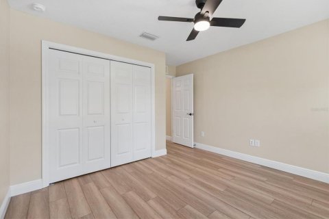 House in Bushnell, Florida 3 bedrooms, 134.8 sq.m. № 2236898 - photo 21