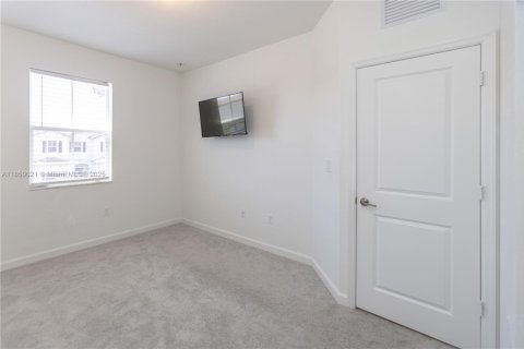Adosado en venta en Miami, Florida, 3 dormitorios, 169.73 m2 № 1856944 - foto 29