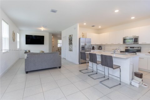 Adosado en venta en Miami, Florida, 3 dormitorios, 169.73 m2 № 1856944 - foto 10
