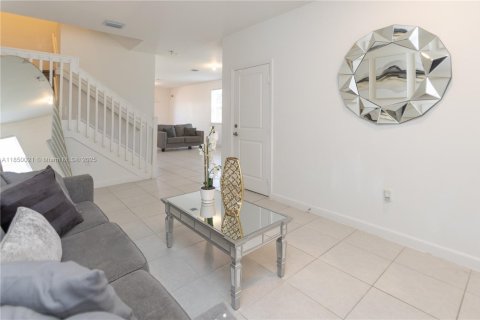 Adosado en venta en Miami, Florida, 3 dormitorios, 169.73 m2 № 1856944 - foto 7