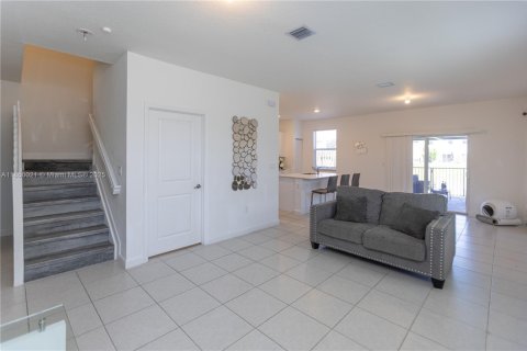 Adosado en venta en Miami, Florida, 3 dormitorios, 169.73 m2 № 1856944 - foto 16