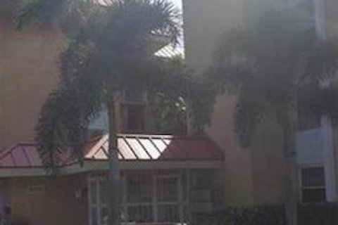 Condo in Plantation, Florida, 3 bedrooms  № 1172198 - photo 1