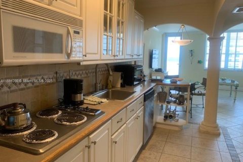 Condominio en Miami Beach, Florida, 1 dormitorio  № 2060120