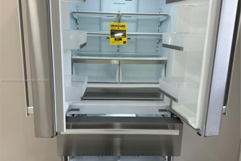 Villa ou maison à vendre à Hollywood, Floride: 4 chambres, 187.85 m2 № 1825864 - photo 30