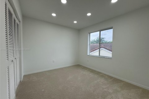 Villa ou maison à vendre à Hollywood, Floride: 4 chambres, 187.85 m2 № 1825864 - photo 20