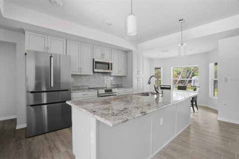 Casa en venta en Weeki Wachee, Florida, 3 dormitorios, 171.4 m2 № 2258252 - foto 11
