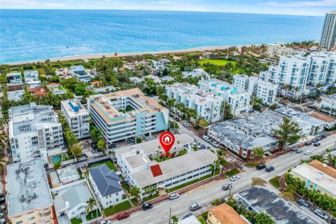 Propiedad comercial en venta en Miami Beach, Florida № 1812356 - foto 21
