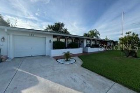 Villa ou maison à louer à Rotonda, Floride: 4 chambres, 170.85 m2 № 1359717 - photo 1