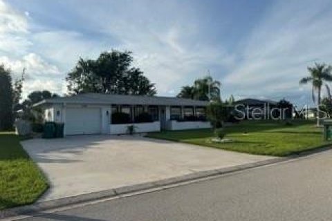 Villa ou maison à louer à Rotonda, Floride: 4 chambres, 170.85 m2 № 1359717 - photo 2