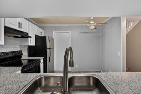 Adosado en venta en Plantation, Florida, 2 dormitorios, 122.17 m2 № 1832412 - foto 7