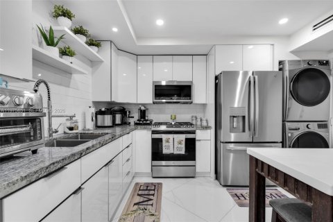 Copropriété à vendre à Hialeah, Floride: 3 chambres, 135.45 m2 № 2038509 - photo 6