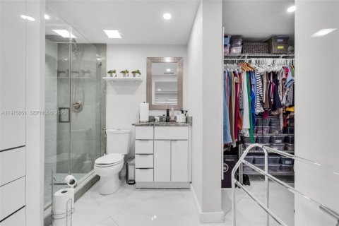 Copropriété à vendre à Hialeah, Floride: 3 chambres, 135.45 m2 № 2038509 - photo 13
