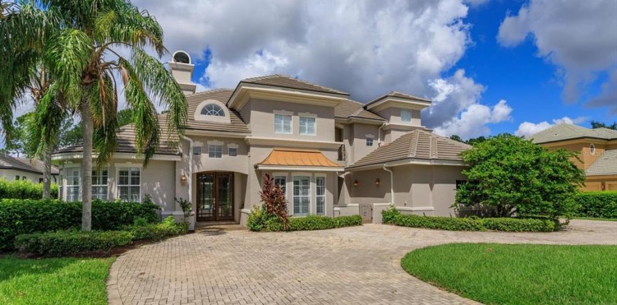 House in Orlando, Florida 5 bedrooms, 605.63 sq.m. № 1868960