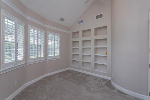 House in Orlando, Florida 5 bedrooms, 605.63 sq.m. № 1868960 - photo 8