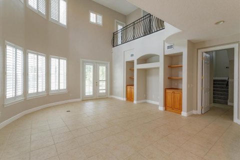 House in Orlando, Florida 5 bedrooms, 605.63 sq.m. № 1868960 - photo 13