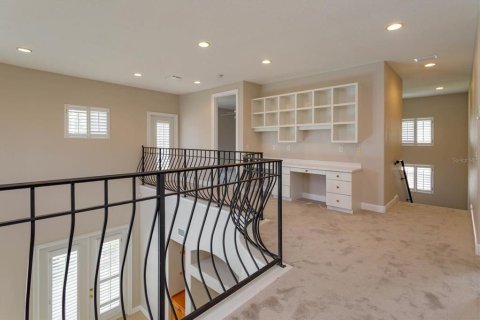 House in Orlando, Florida 5 bedrooms, 605.63 sq.m. № 1868960 - photo 22