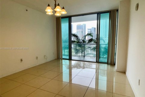 Кондоминиум с 2 спальнями в Майами, Флорида № 2051387