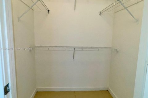 Купить кондоминиум в Майами, Флорида 2 спальни, 102.19м2, № 2051387 - фото 9