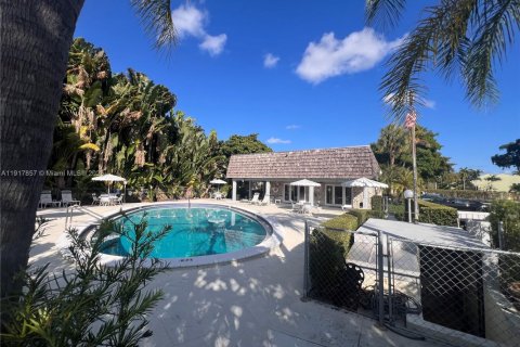 Condo in Oakland Park, Florida, 2 bedrooms № 1972474 - photo 30