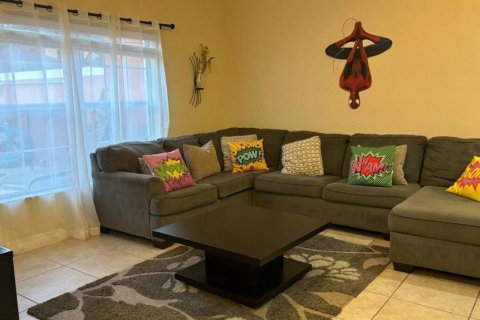 Adosado en venta en Kissimmee, Florida, 4 dormitorios, 176.7 m2 № 1552528 - foto 13