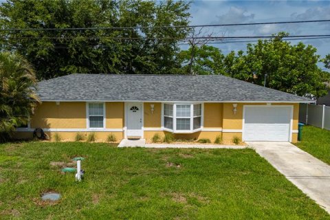 House in Cape Coral, Florida 3 bedrooms, 109.25 sq.m. № 1789097 - photo 30