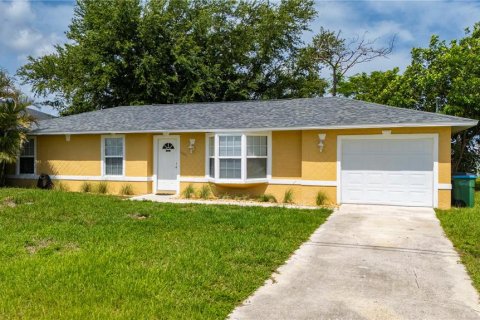 House in Cape Coral, Florida 3 bedrooms, 109.25 sq.m. № 1789097 - photo 28