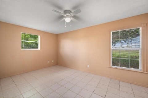 House in Cape Coral, Florida 3 bedrooms, 109.25 sq.m. № 1789097 - photo 18