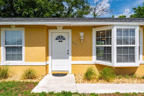 House in Cape Coral, Florida 3 bedrooms, 109.25 sq.m. № 1789097 - photo 3
