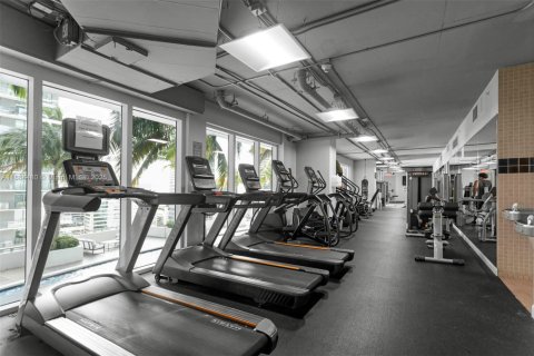 Condominio en alquiler en Miami, Florida, 1 dormitorio, 65.5 m2 № 1931158 - foto 18