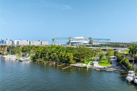 Commercial property in Miami, Florida № 1833987 - photo 3