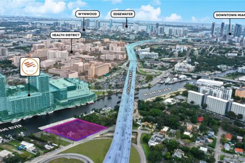 Commercial property in Miami, Florida № 1833987 - photo 2
