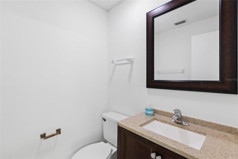 Commercial property in Tampa, Florida 196.21 sq.m. № 2092511 - photo 15
