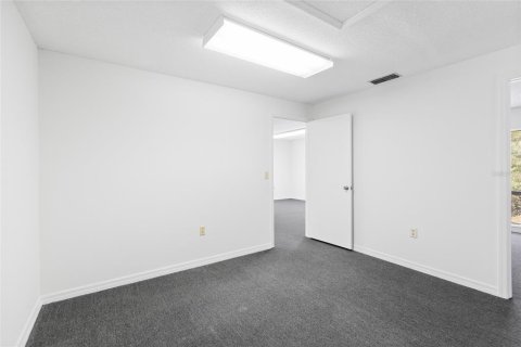 Commercial property in Tampa, Florida 196.21 sq.m. № 2092511 - photo 14